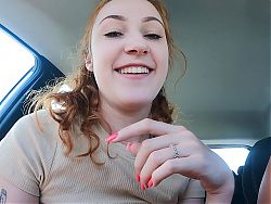 risky blowjob in the car while driving